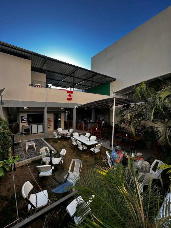 Hostal Bucerías Esterno foto