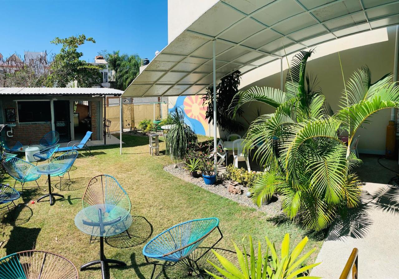 Hostal Bucerías Esterno foto